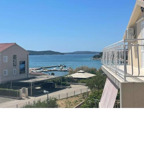 Wohnung mit Meerblick, am Strand