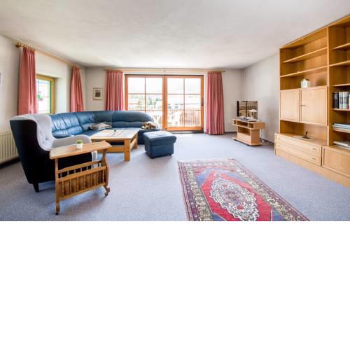 Wonderful bright apartment with balcony & garden