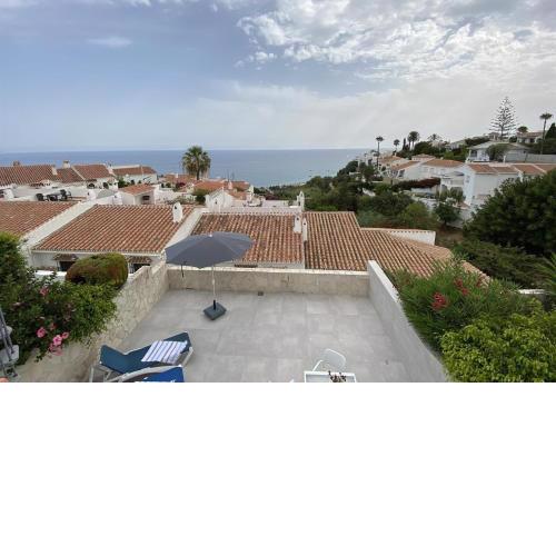 Wonderful house just above the Sea
