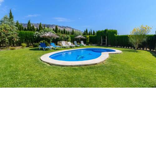 Wonderful rustic villa with large garden and pool