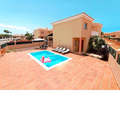 Wonderful Villa with Pool 150 mt from the sea