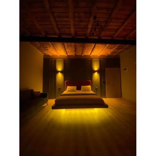 WOODEN PALACE V.I.P SUIT