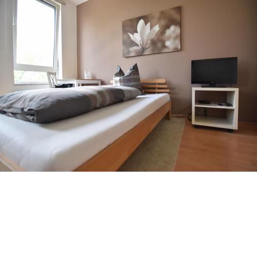Work and Stay Apartment Cologne- Fühlinger See