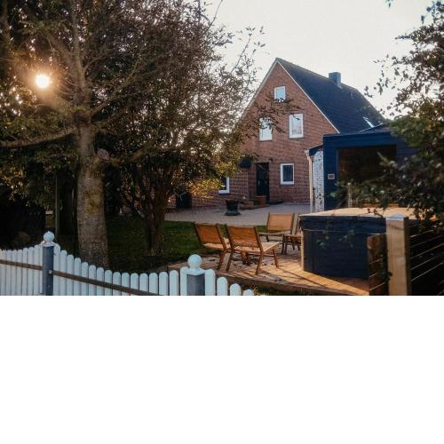 Wunderschöne FeWo direkt am Meer mit Whirlpool & Sauna