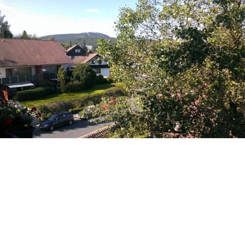 Wurmberg Hexe mit Blick auf den Wurmberg