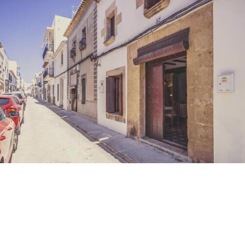 Xabia Holiday Home Sleeps 4 with Pool Air Con and WiFi