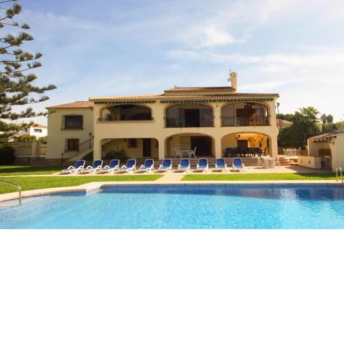 Xabia Holiday Home Sleeps 8 with Pool Air Con and WiFi