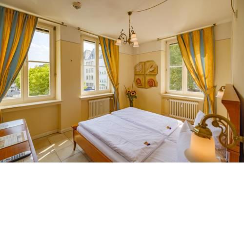 XII Apostel Albergo