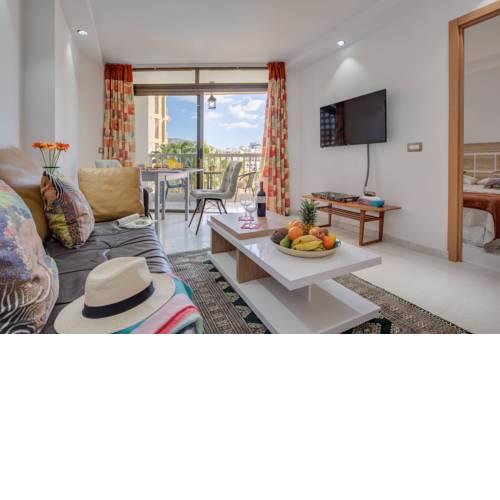 Y4F Cute Flat! Next to the Beach,Pool View, LasAmericas