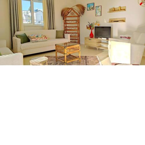 Yadel Home