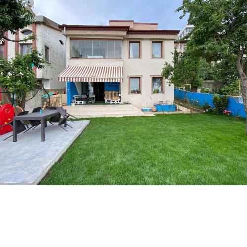 Yalıncak Denize Sıfır Villa
