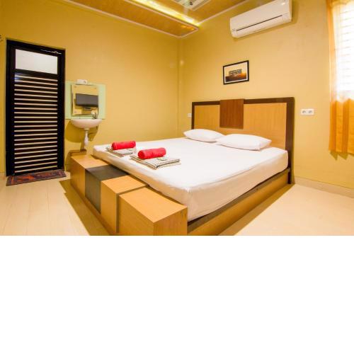 Yani Homestay
