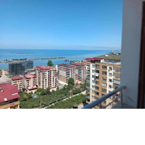 Yomra Deniz Manzaralı Daire