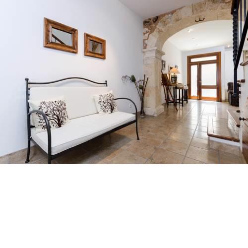 YourHouse Can Puca Townhouse
