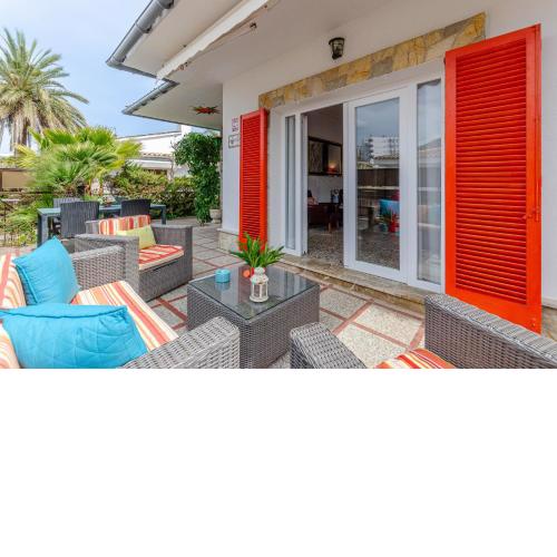 YourHouse Casa Esperanza, beach house in Puerto de Alcudia