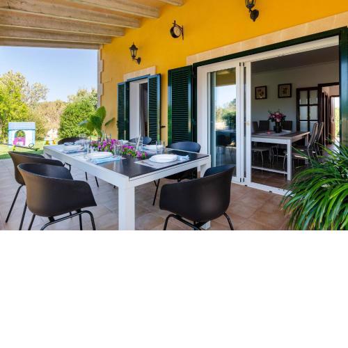 YourHouse Son Serra de Buger, quiet villa with private pool