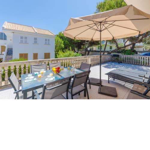 YourHouse Villa Canta town house