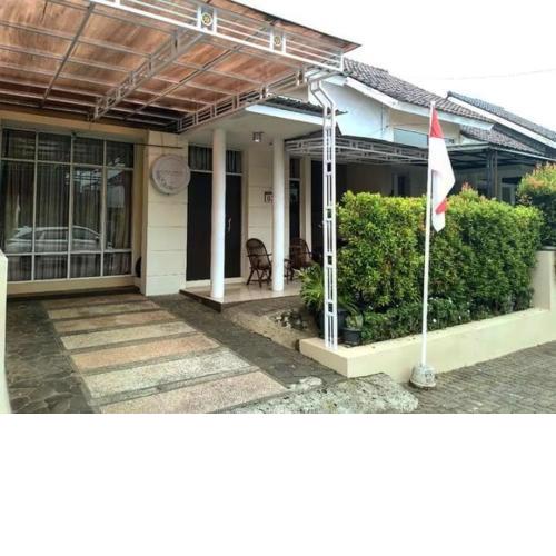 Yura House, Guest House Purwokerto