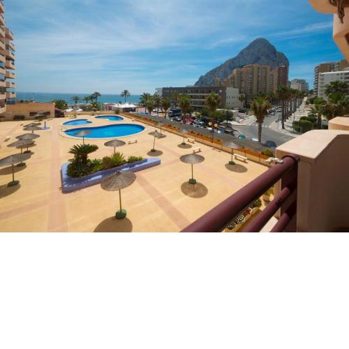 Z-42C Frontal sea views, with air conditioning and community pool