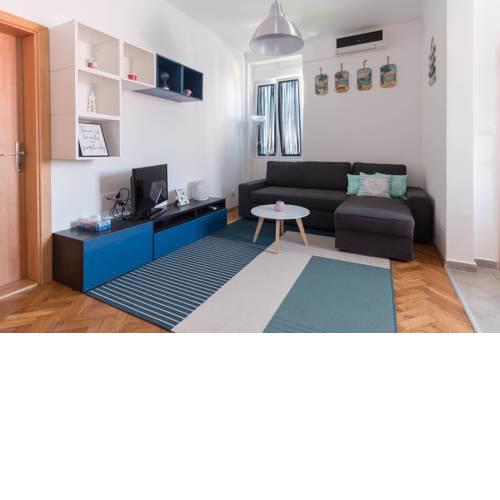 Zdenka new&cozy central apartment