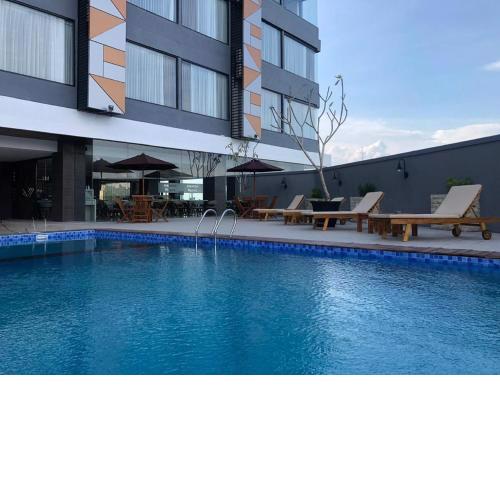 Zenith Premiere Hotel Baubau