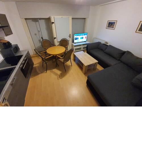Zentrale 2 Zimmer EG Wohnung mit Balkon