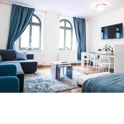 Zentraler Altbau am Clara-Zetkin-Park, RB-Arena um die Ecke, Netflix inklusive