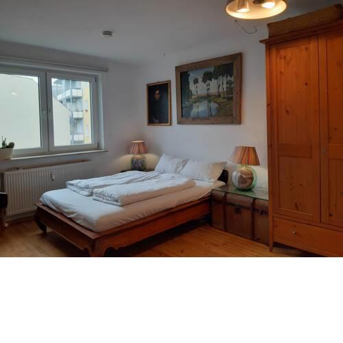 Zimmer am Gärtnerplatz cosy room city centre