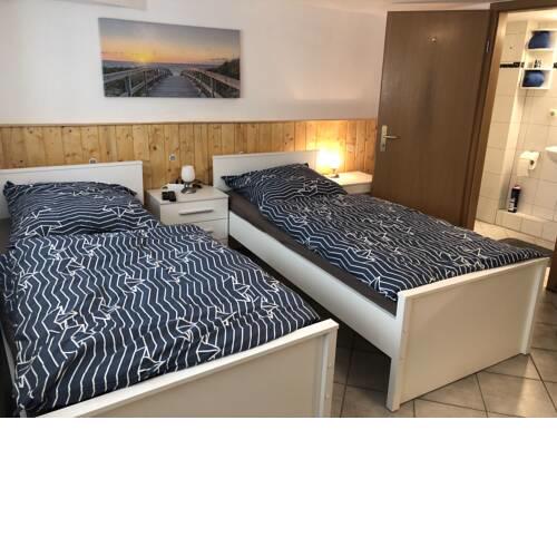 Zimmer im UG direkt in der Innenstadt, Centrum