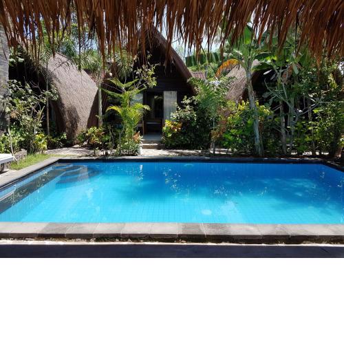 Zipp Bar Restaurant & Bungalows