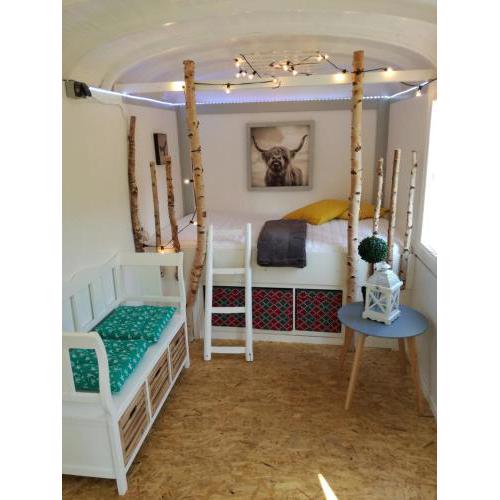 Zurück zur Natur - Urlaub im Zirkuswagen, Sommeratelier oder Tipi